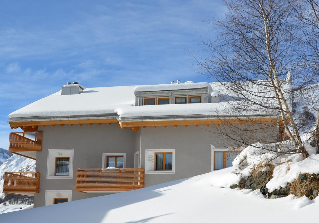 Chasa Sot-Chaunt 301 Apartment Самнаун Стая снимка